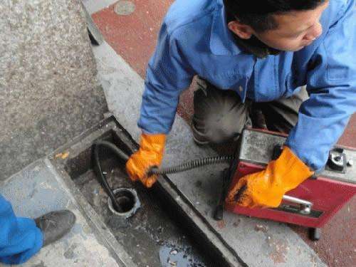 安居疏通下水道