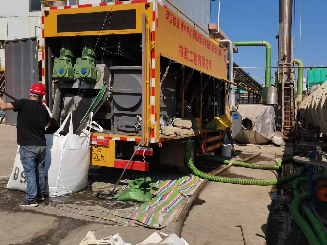 安居淤泥压干处理